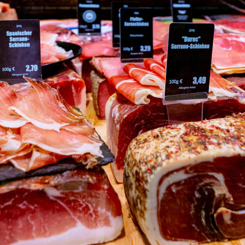 E center Warnow Park Fleisch